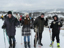 Skiing. English camp Magic Camp