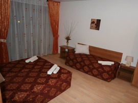 Вид комнаты в английском лагере в Болгарии